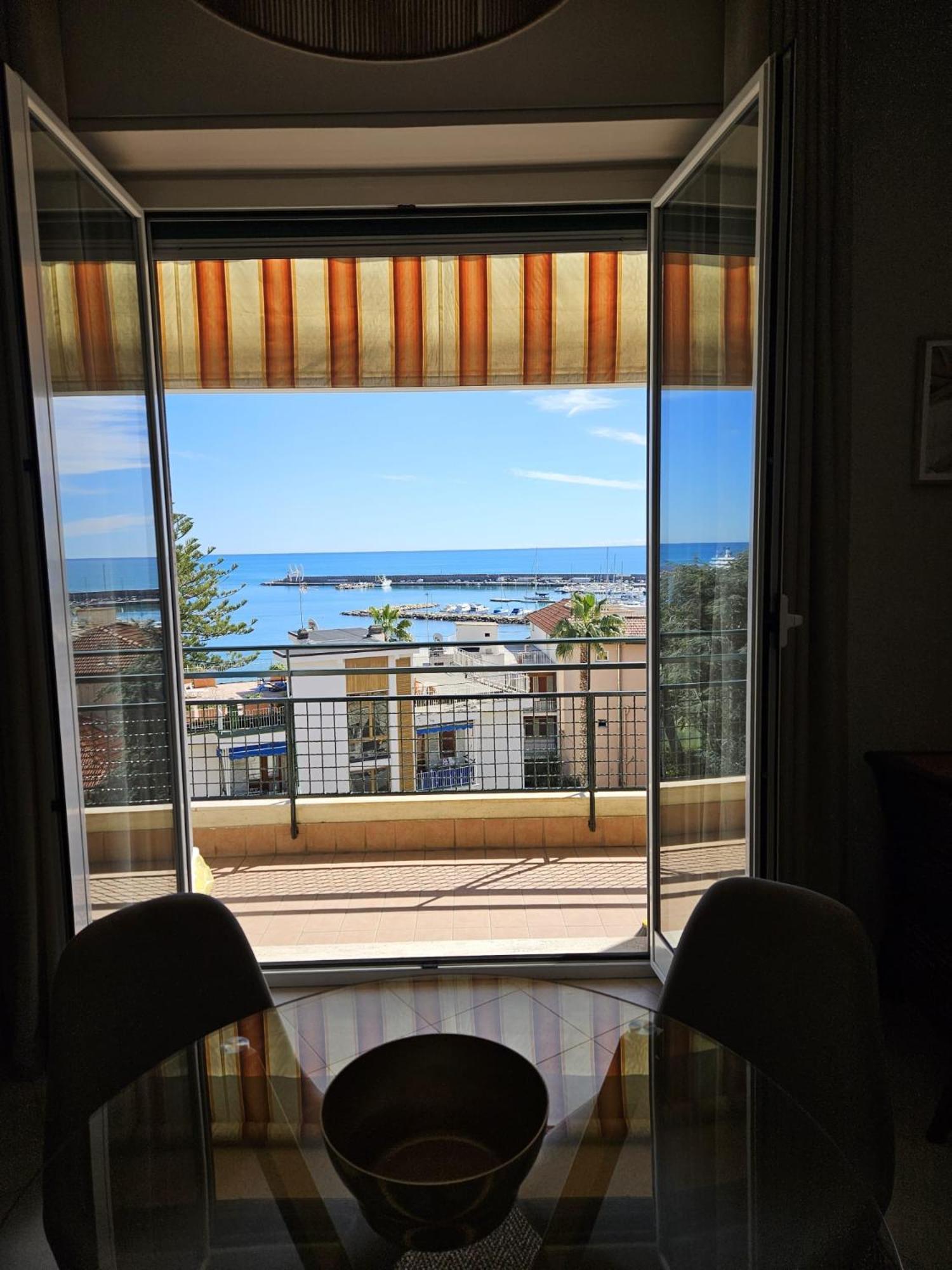 La Baia Nel Porto Lägenhet Sanremo Exteriör bild